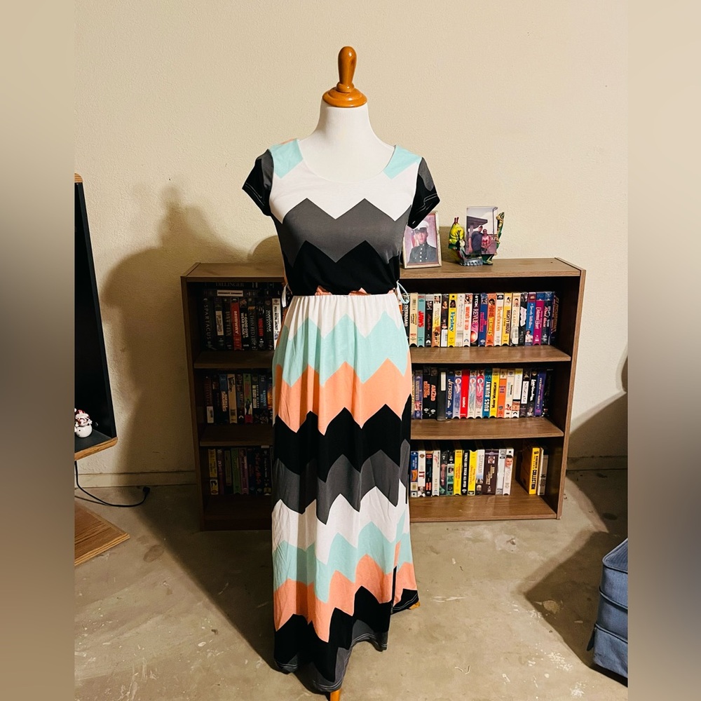 J for Justify Chevron Maxi Dress